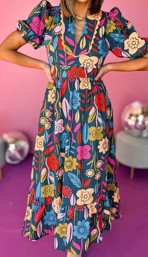 Green Retro Floral Printed Split Neck Maxi Dress Presale